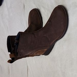 MERRELL Woman's Boots EUC